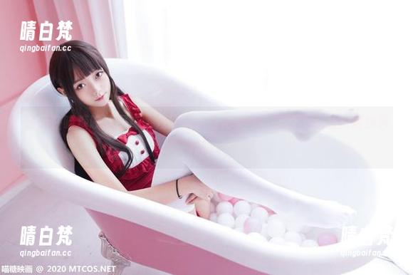 最近在喵糖映画图库，发现这个白裙美女，有点不忍心把视线移开呢。