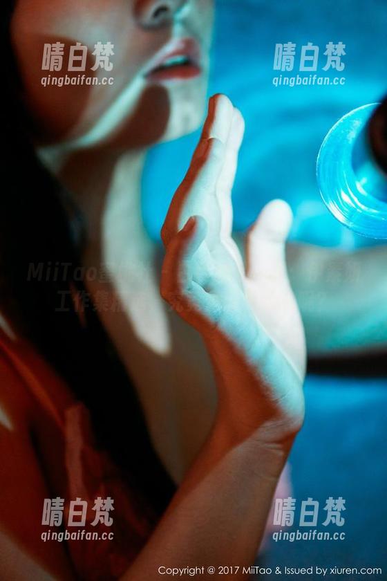 MiiTao蜜桃社 - 白色的另一面：伊素妍工作集精选，究竟隐藏着什么呢？