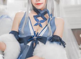 Neko薇薇的写真：原图给暗黑护士赋予了更多可能