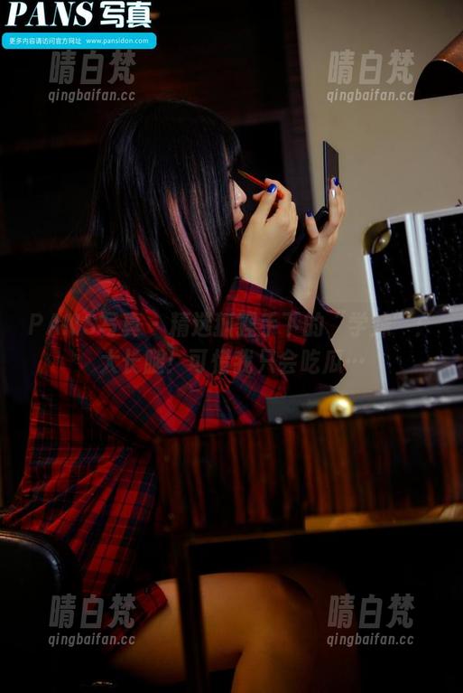 PANS写真 - 精选狐狸手下的“学妹”：大长腿！可惜我只会吃瓜…