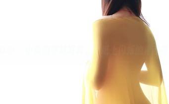 ROSI – 小莉的学妹写真，壁纸上闪烁的青春符号