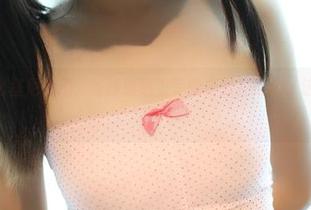 ROSI的比基尼私拍：当沙滩遇上专业摄影，哈哈，这画面绝了！