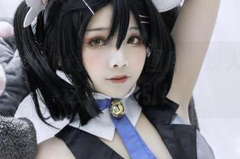 Sayo Momo+豹纹=这图库,没人能不被这组合吸引!