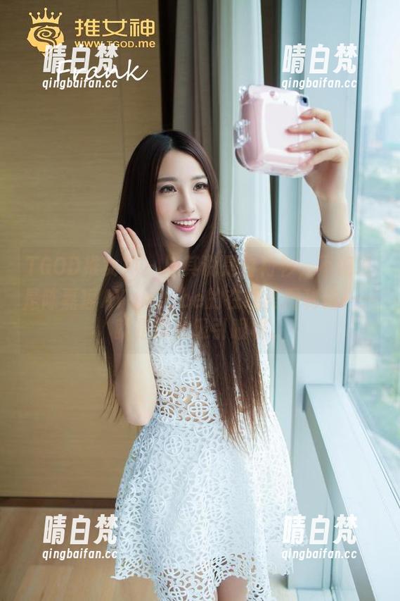TGOD推女神 - 与其说是白衬衫，不如说是陈嘉瑶AYomiabe的在线美图秘籍——就是那么吸引眼球。