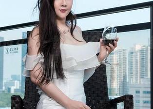 TGOD推女神 – 魏扭扭私房里的清新少女，原图撒娇ing