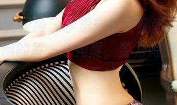 UGirls尤果网 – 李思宁的长腿套图，详细记录了腿的每一个角度，要为她的腿心潮澎湃一下嘛？