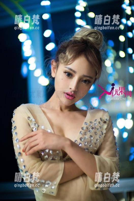 UGirls尤果网 - 随便说说：网袜作品的诗朵雅，难怪它那么火