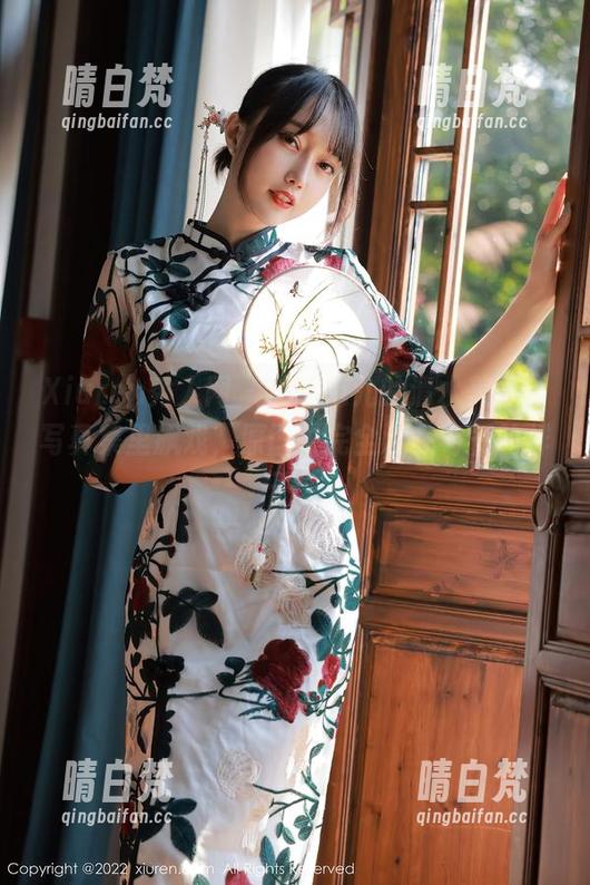Xiuren秀人网 - 女王范儿的清水美嘉，写真集里飙戏，原图中完全没在客气的样子。