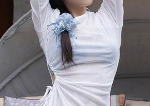 Xiuren秀人网 – 糖豆sisi最新写真集——白衬衫，轻松一抖，风情万种