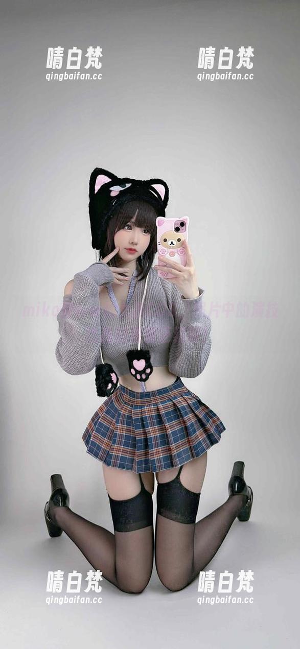 miko酱ww miko酱ww的女孩COS,照片中的演技比我的逻辑还精彩!