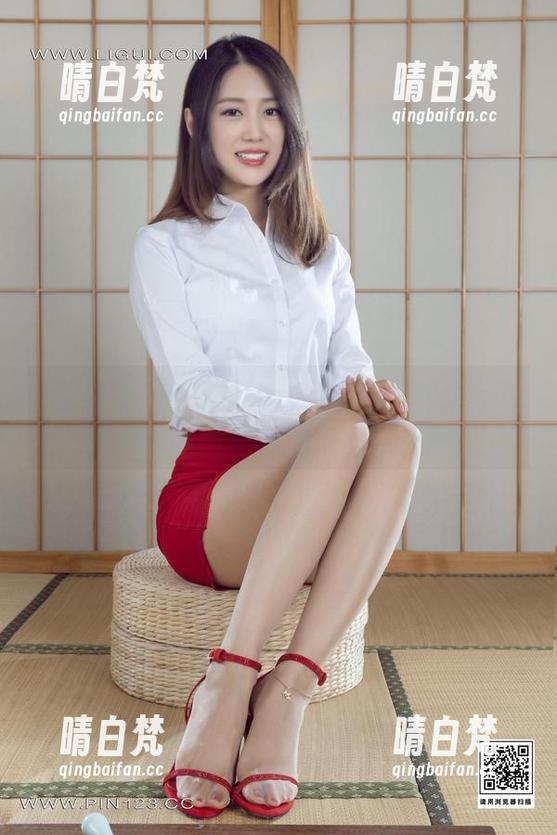 丽柜-司琪 丽柜 - 有多少人也在看这张司琪的免费照片?女孩的样子似乎在说话呢。