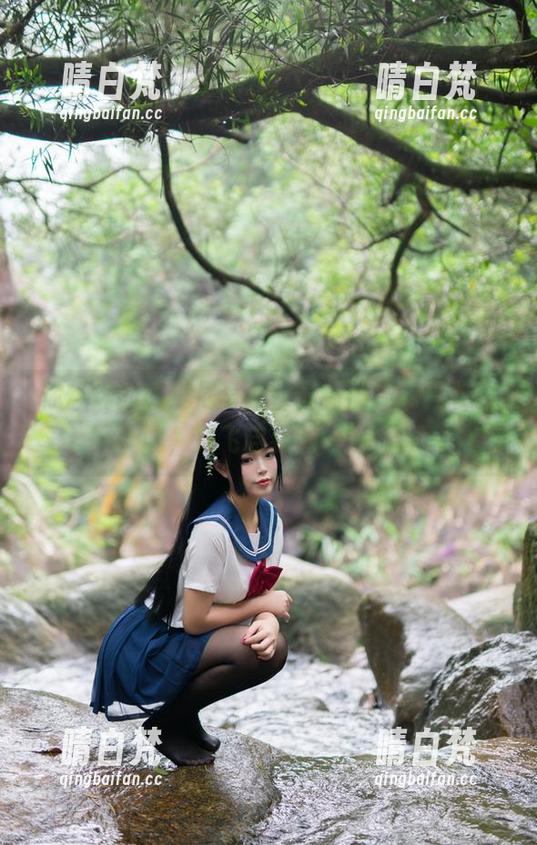 你烨烨的比基尼写真，最新潮流的勇敢尝试，放飞自我的一瞬。