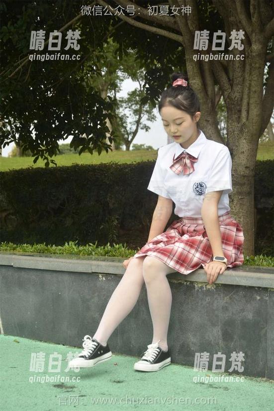 初夏女神 - 海边依依写真集：分享中的小打趣与大发现