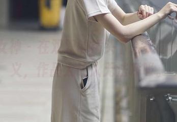 初夏女神 – 在双双的镜头下，美脚的新定义，作品太让人无法呼吸。