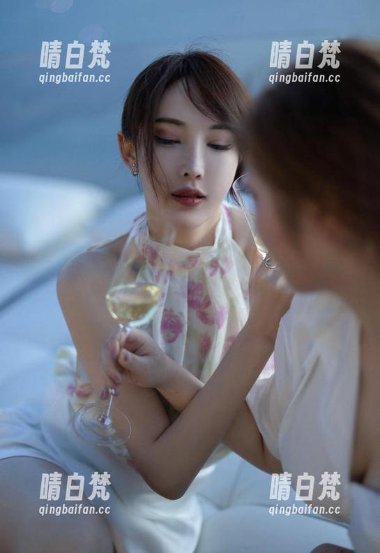 周妍希 微密圈 - 免费资源!周妍希与喵咪搞怪秀,猫咪说:我才是主角!