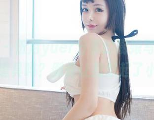 嗲囡囡 – 伍月yuer分享的厨娘写真集，菜刀是道具吗？倒是让我想起了小时候…