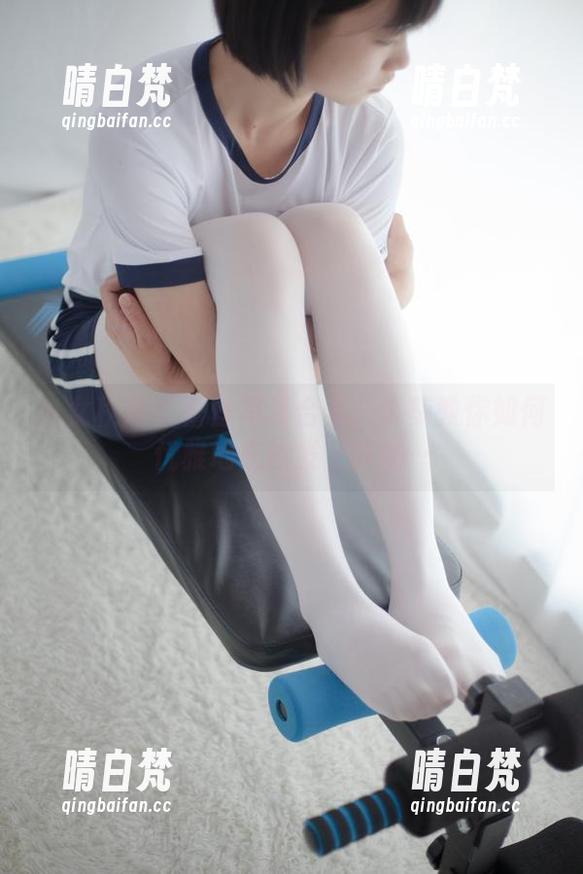 少女秩序 - 蕾丝写真合集：小葵教你如何优雅地在沙发上打滚…