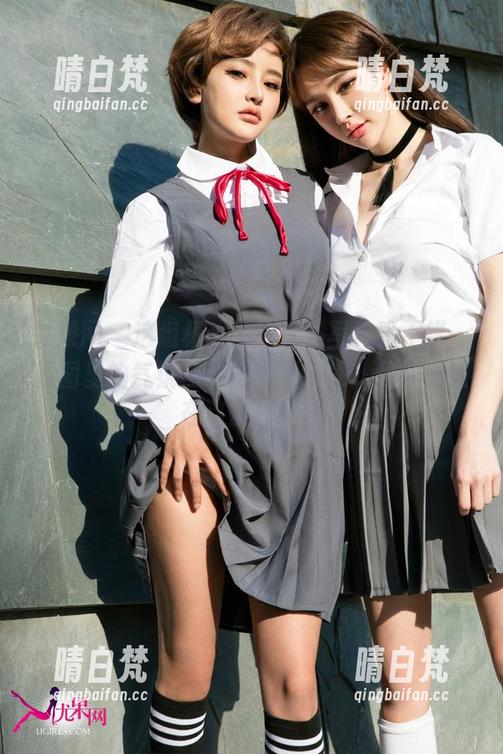 尤果网-杨果果 尤果网 - 这组杨果果的女仆写真真不错,原图里的气氛铺陈得恰到好处。我就愣是在这里驻足。