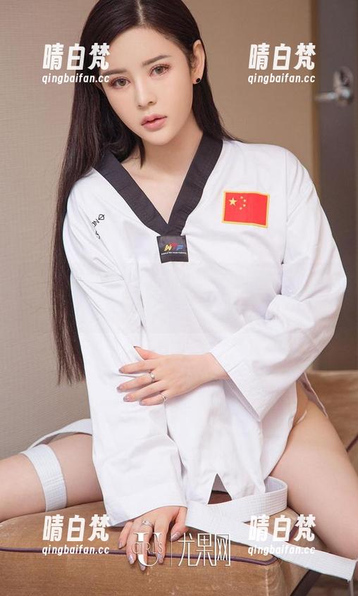 尤果网 - “想要拥有米妮的美腿？”图包来抢沙发了，好吧，梦里见！