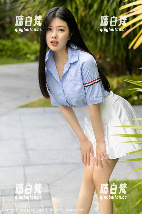 尤蜜荟 - 孙梦瑶V，你的黑色风格太迷了，壁纸里的气场让我坐立不安。