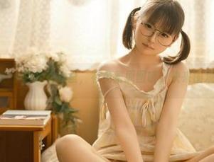 幼水铃衣的更衣室里，有免费原图哦，快来围观吧！