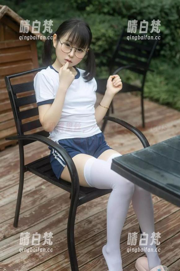幼水铃衣和裤里丝，一场爽翻全场的cos图片秀！
