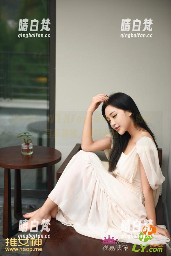 推女神 - 刘飞儿Faye带你踏入“奶牛”写真领域，想吃草吗？