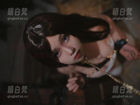 白丝旋律：高清cos里末夜787从光影中跳出来，像是微风拂过，在你眼前轻飘飘的。