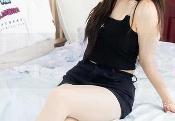 物恋传媒 – 在图库里翻看婷婷的最新作品，JK风的她简直像个邻家女孩奔涌而来。