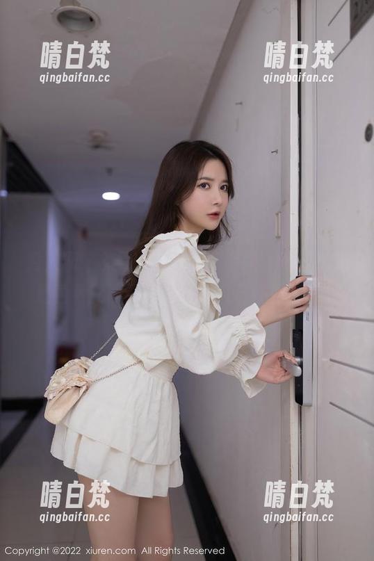 秀人网 - 柒喜小baby“厨娘”这壁纸光是看着就能让我误认为自己在做大菜。