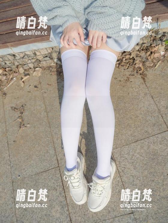 紧急企划-见希w 紧急企划 - 见希w这个博主真会玩,网盘里的眼镜作品太有戏了。