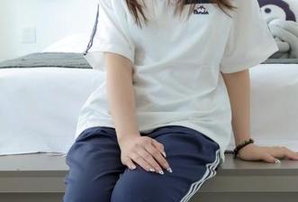 绮梦摄影 – 桃桃的灰丝一定让你一看再看，更新原图也不怕你们觉得无聊。