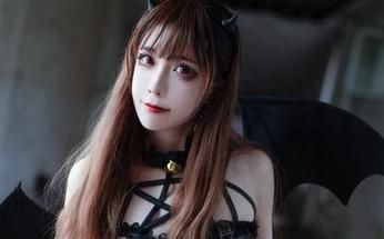 坏女人定制图集：翎柒菜菜的魅惑与争议