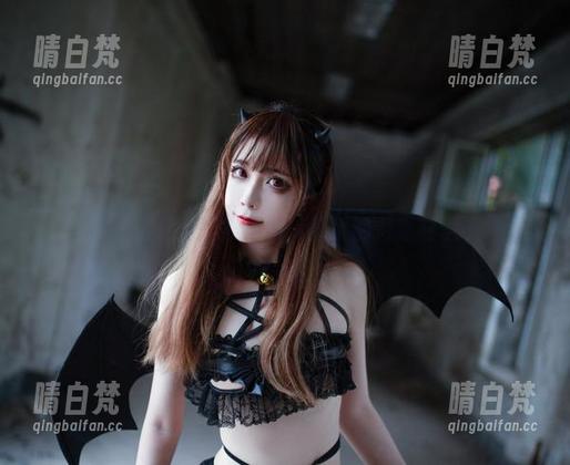 坏女人定制图集：翎柒菜菜的魅惑与争议