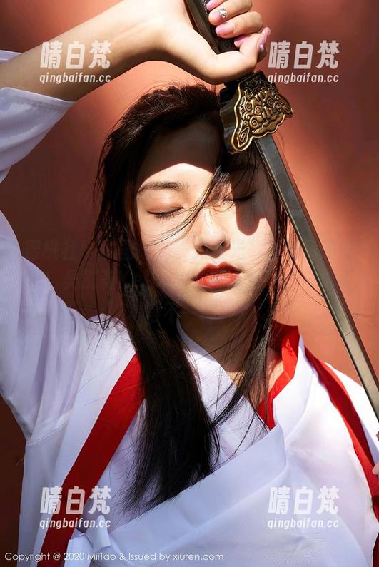 蜜桃社 - 原图说：“无圣光”才是我的最爱！吴凯莉Kelly的“死库水”让一切变得不一样。