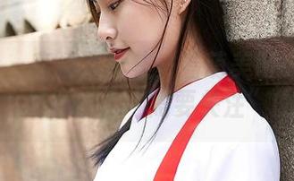 蜜桃社 – 高清写真集—看萌美Moemi的网袜，显得那么“需要关注”的一瞬