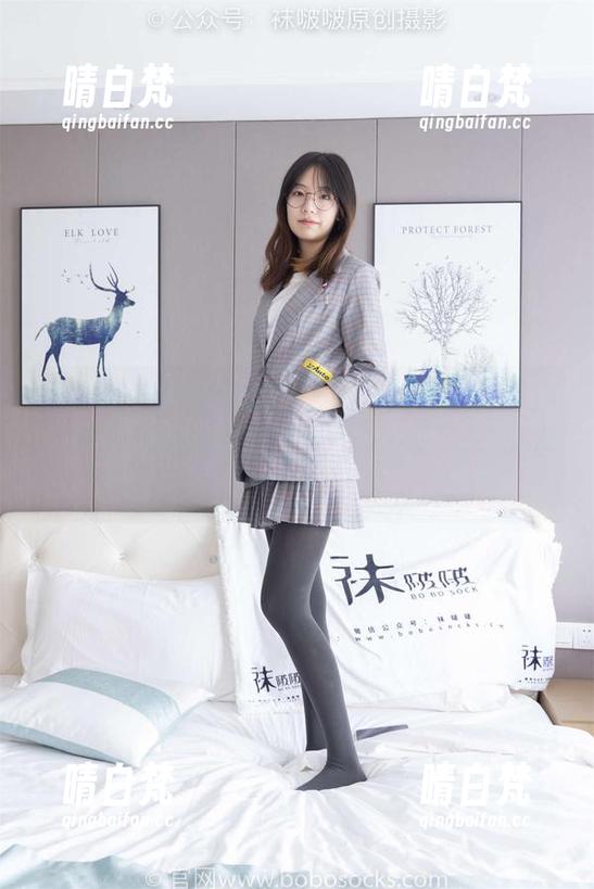 袜啵啵 - 就在网盘！甜甜圈的旗袍写真，超长花絮为何如此撩人？让人忍不住再看一遍