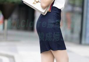 语画界 – 允儿Claire那身泳衣，我已经想把壁纸换成她了！