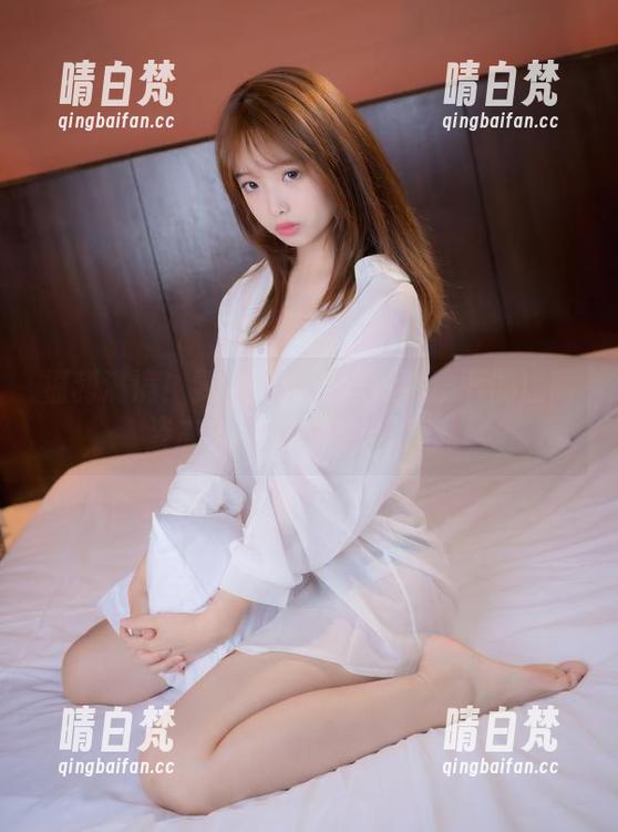 福利满满！雯妹不讲道理在眼镜下的迷离姿态，这图片神仙了吧。