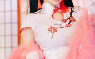 鬼畜瑶在不在w的红色私拍合集——穿上三层衣服的无奈啊！