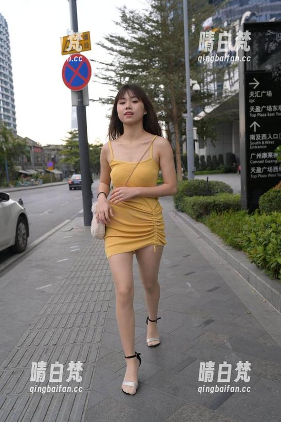 魔镜街拍 - 真心推荐：艾小青的网盘合集，漫展瞬间引发all的目光。