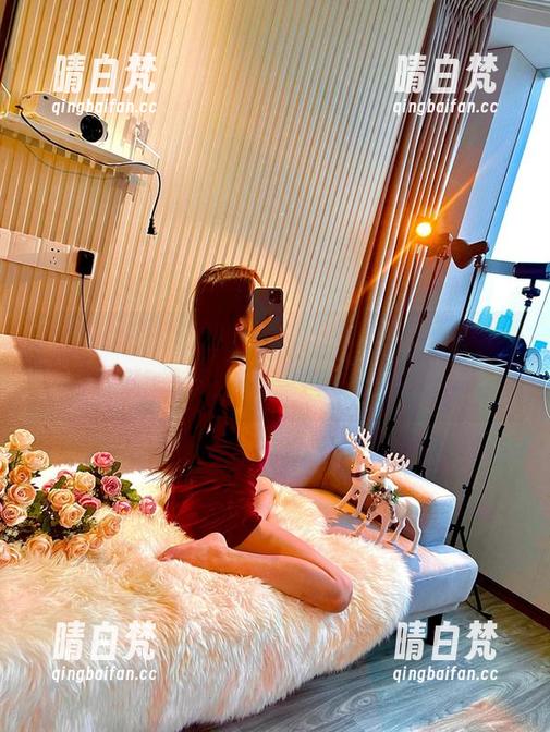 微密圈 - 黎允熙的写真跨年福利，在线等你来领，别觉得奇怪啊。